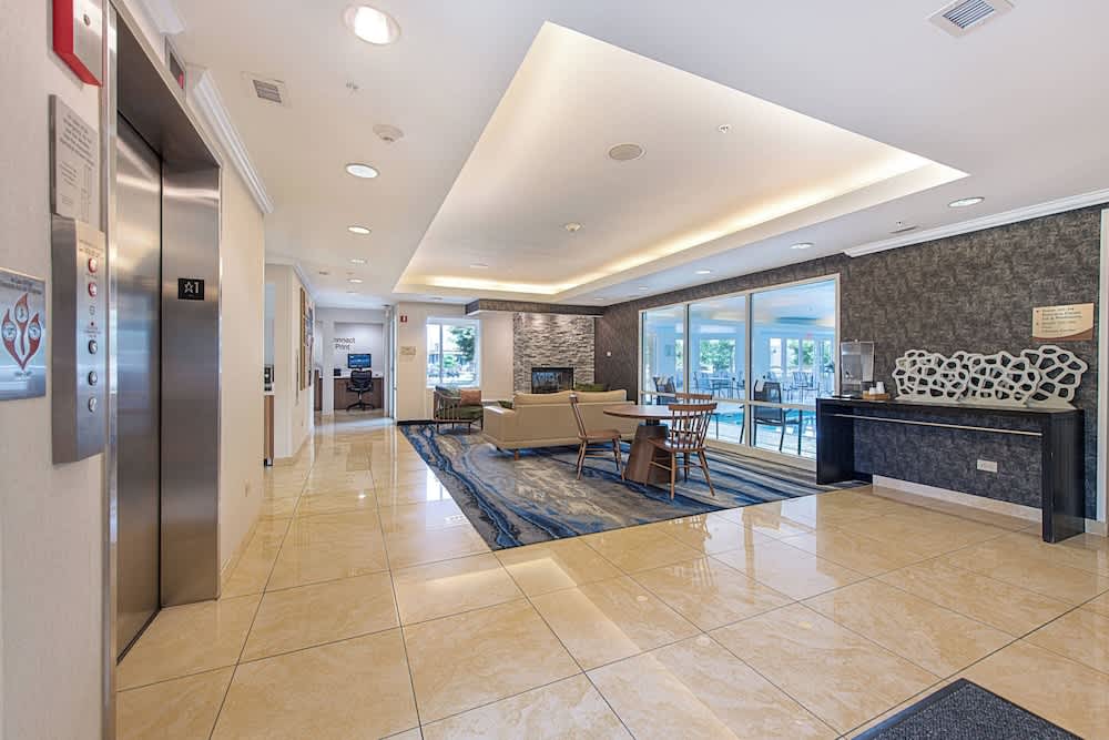Fairfield Inn & Suites by Marriott Chicago Naperville 2