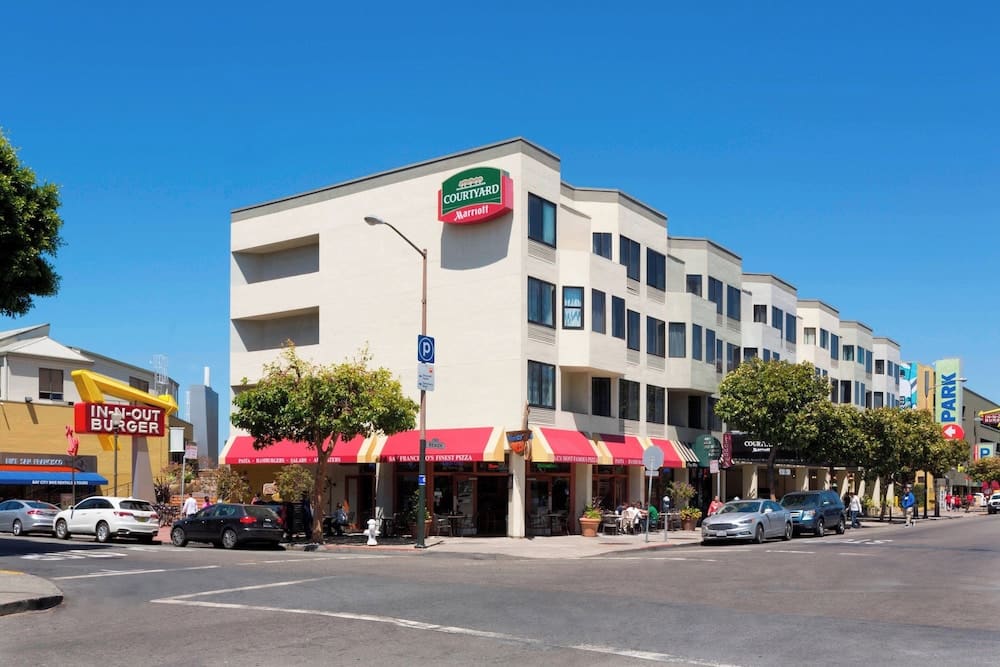 Courtyard by Marriott Fishermans Wharf 1