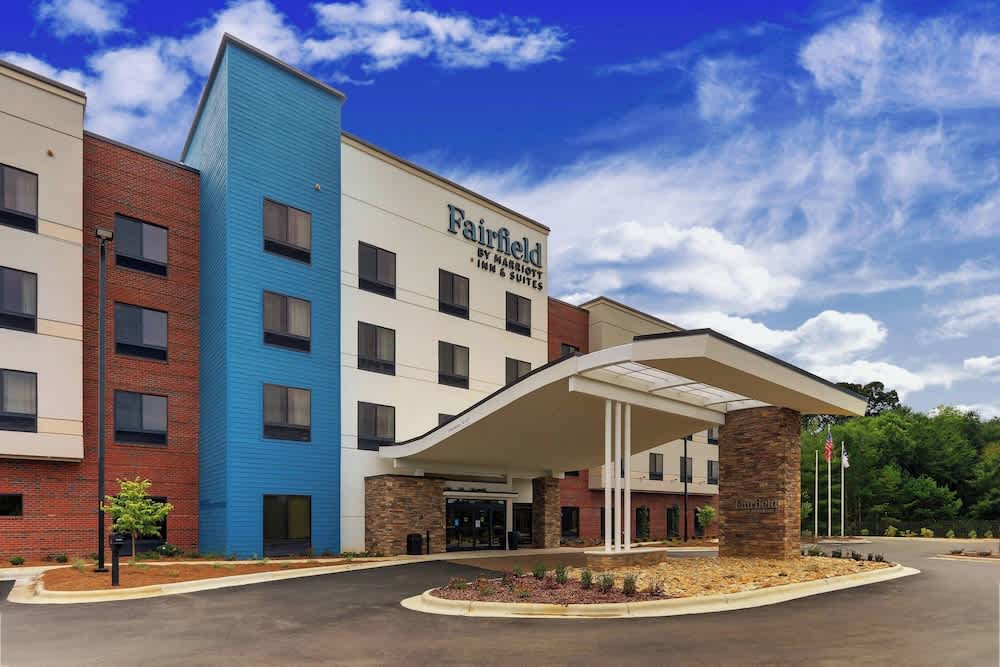Fairfield Inn & Suites by Marriott Asheville Weaverville 1