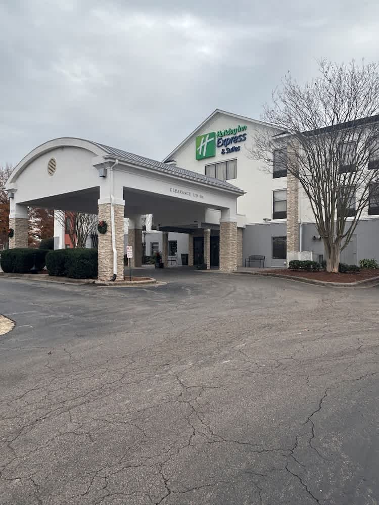 Holiday Inn Express & Suites SANFORD by IHG 1