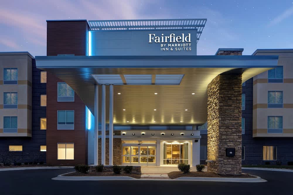 Fairfield Inn & Suites by Marriott Chicago Bolingbrook 1