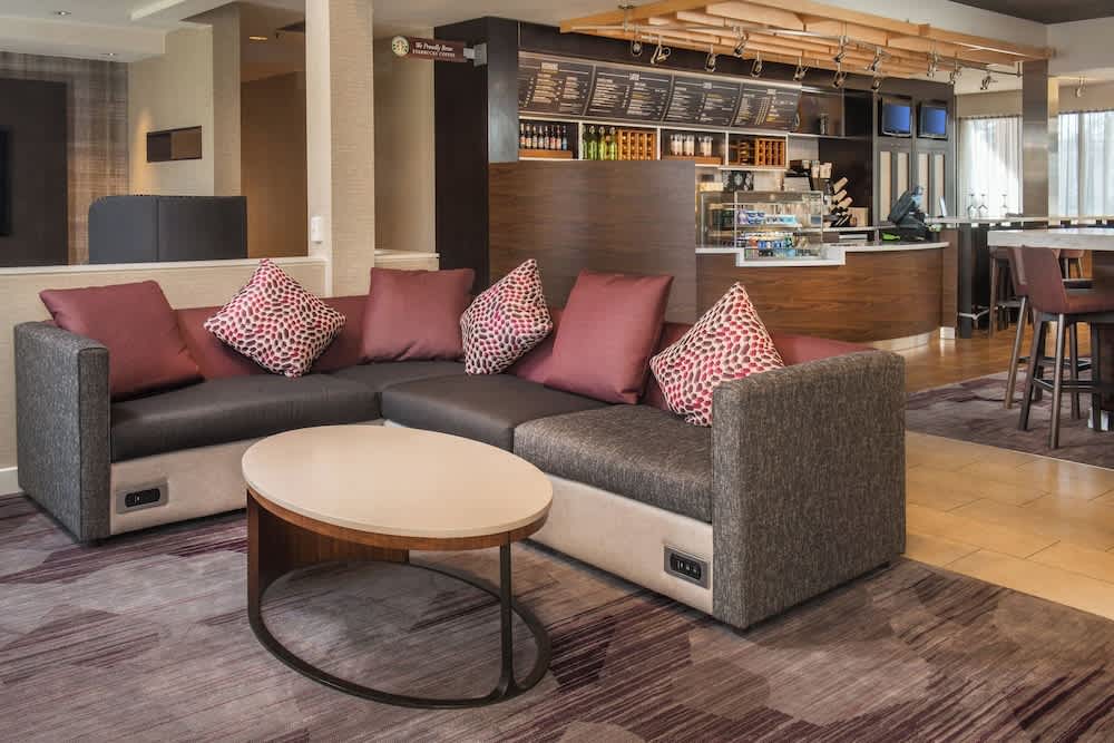 Courtyard by Marriott Dulles Airport Chantilly 2