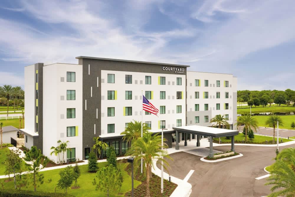Courtyard by Marriott Port St. Lucie Tradition 1