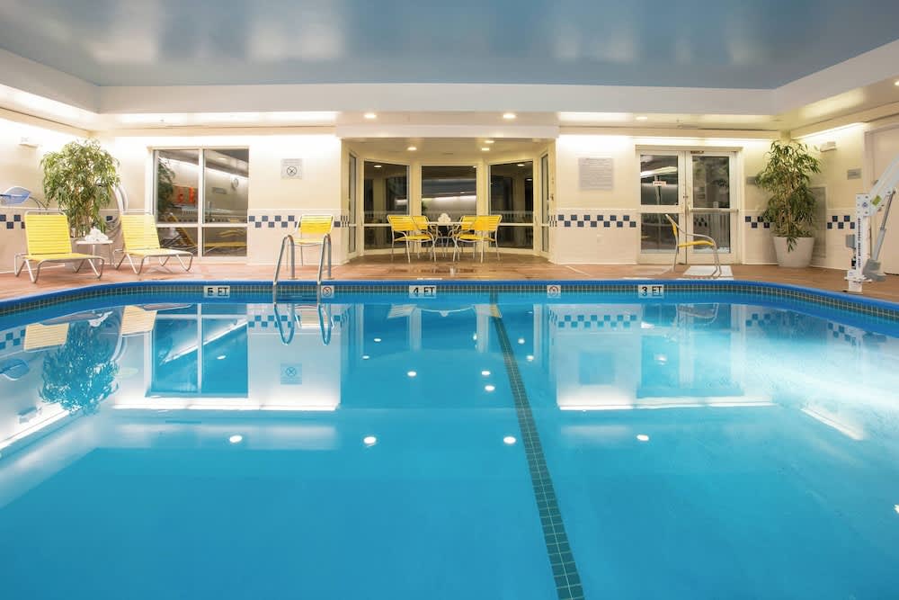 Fairfield Inn & Suites by Marriott Boston Milford 1