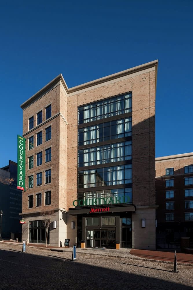 Courtyard by Marriott Richmond Downtown 1