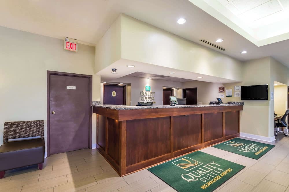 Quality Suites Milwaukee Airport 2