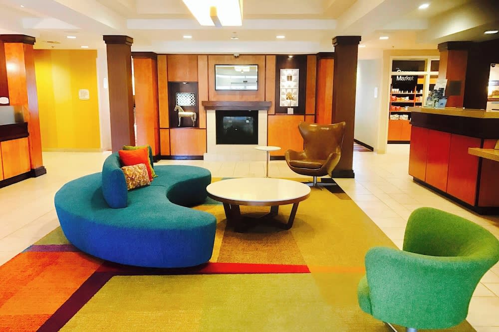 Fairfield Inn and Suites Sacramento Airport Natomas 1