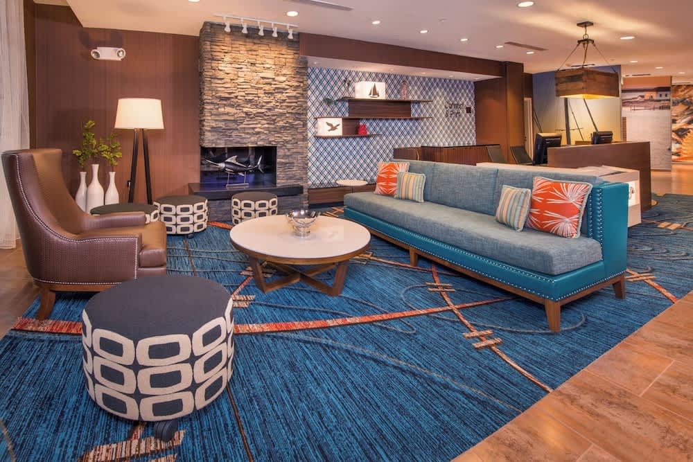 Fairfield Inn & Suites by Marriott Easton 1