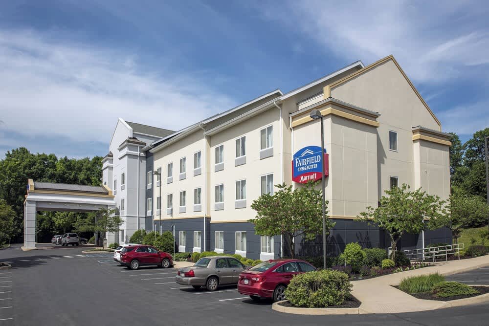 Fairfield Inn & Suites by Marriott State College 1