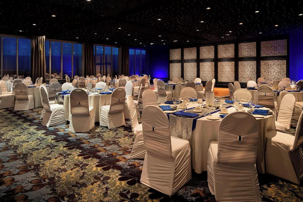 Delta Hotels by Marriott Edmonton South Conference Centre 2