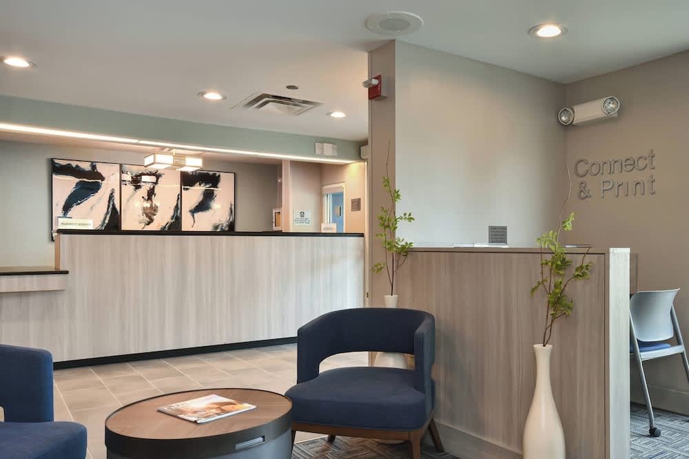 Fairfield Inn & Suites Charlotte Arrowood 2