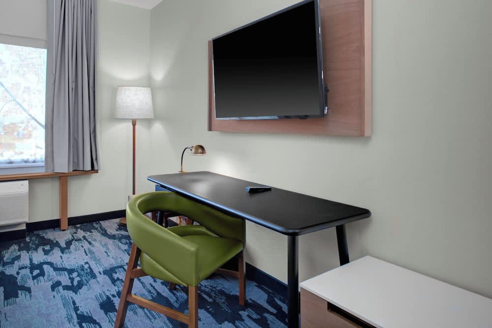 Fairfield Inn & Suites by Marriott Roanoke Salem 4