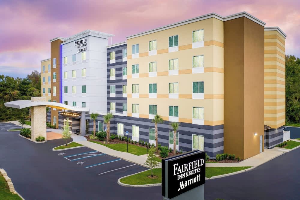 Fairfield Inn & Suites by Marriott Gainesville I-75 1
