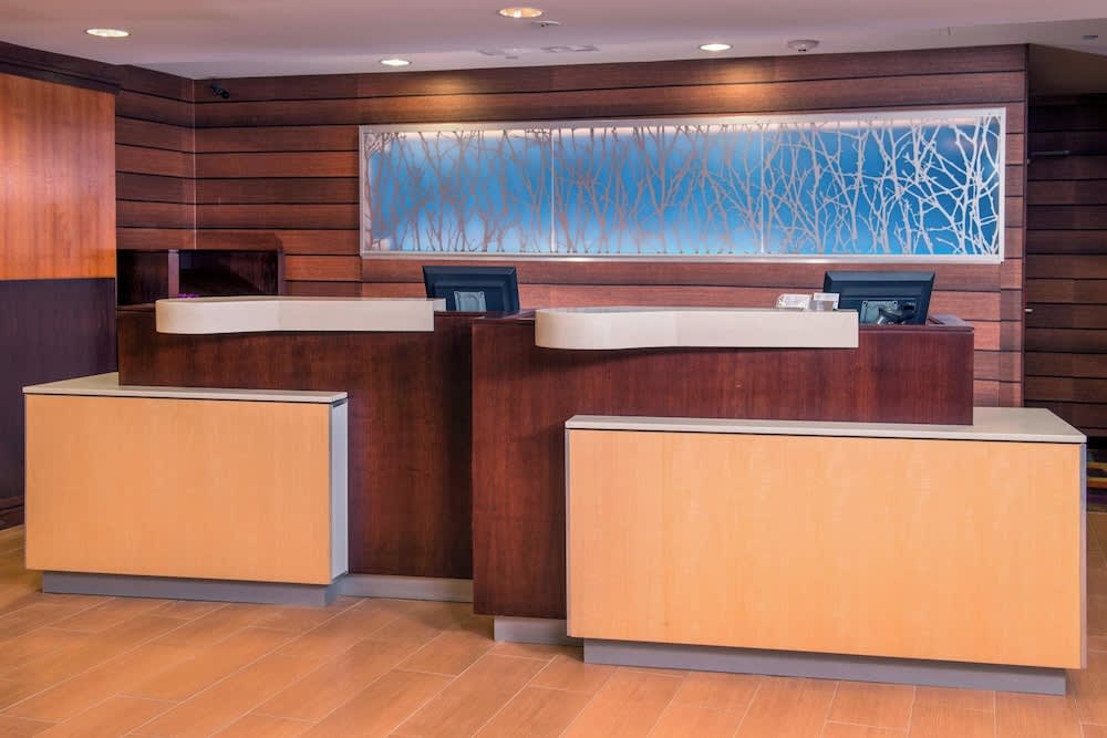 Fairfield Inn & Suites by Marriott Williamsburg 2