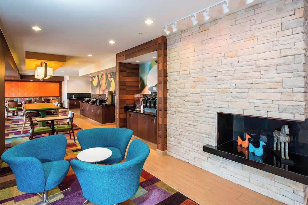 Fairfield Inn & Suites Greeley 2
