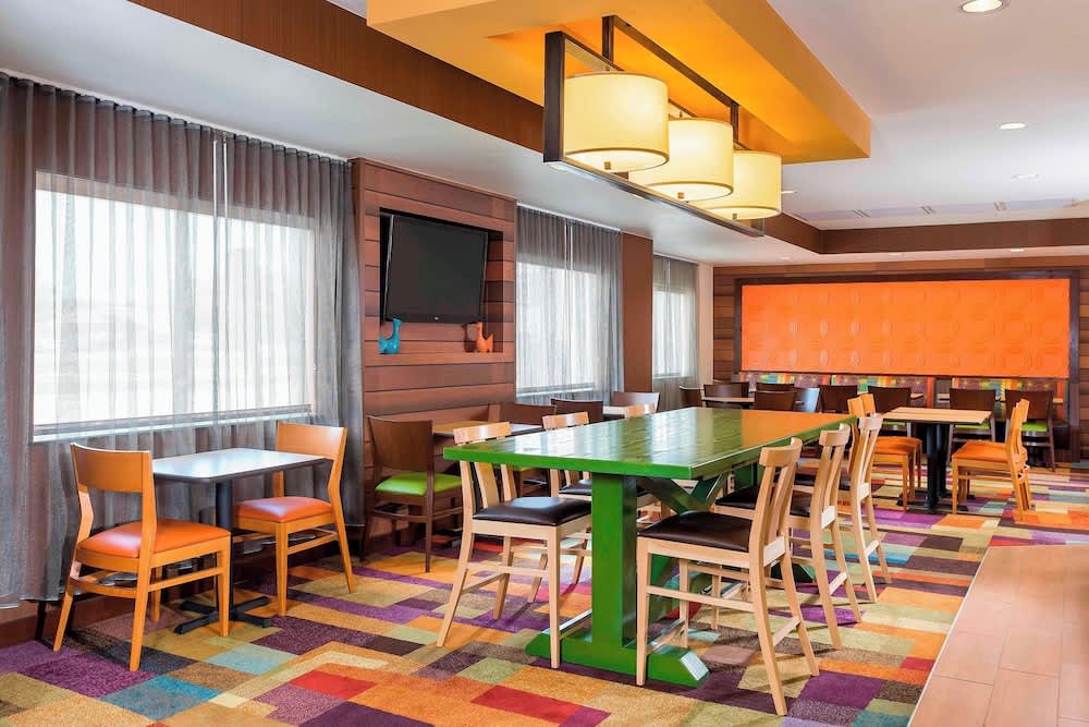 Fairfield Inn & Suites Mansfield Ontario 2