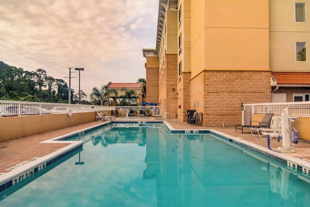 Fairfield Inn & Suites Palm Coast I-95 1