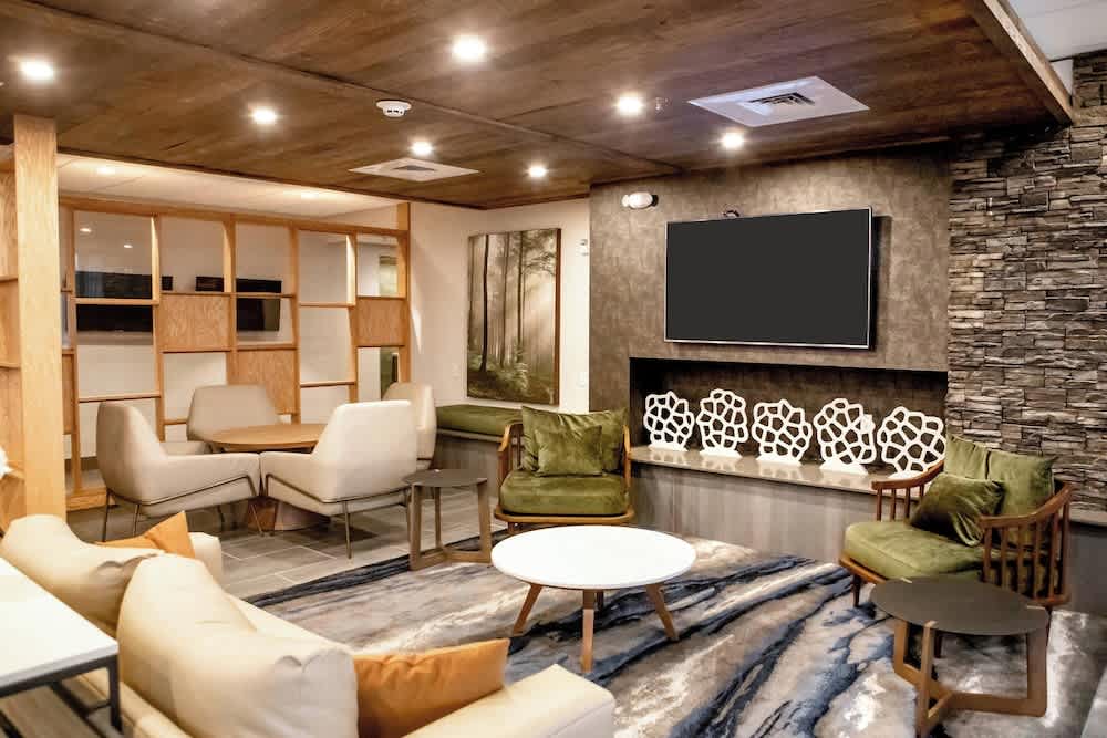Fairfield Inn & Suites by Marriott Richmond Airport 2