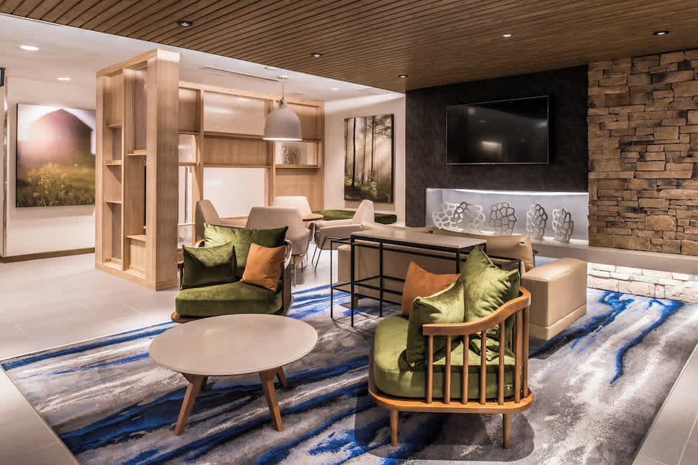 Fairfield Inn & Suites by Marriott Staunton 1