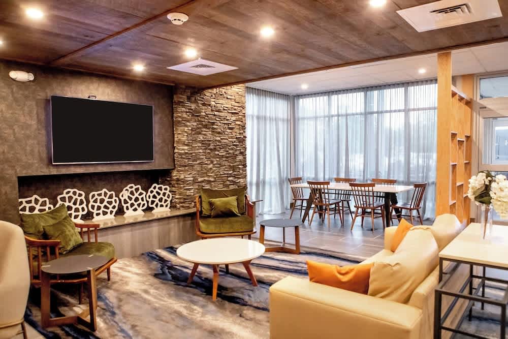Fairfield Inn & Suites by Marriott Richmond Airport 1