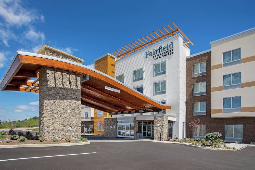 Fairfield Inn & Suites by Marriott Pigeon Forge 1