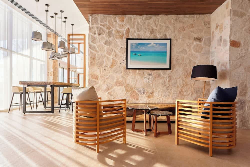 Fairfield Inn & Suites by Marriott Cancun Airport 2