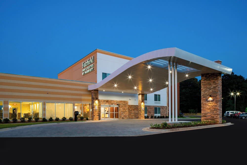 Fairfield Inn & Suites by Marriott Batesville 1