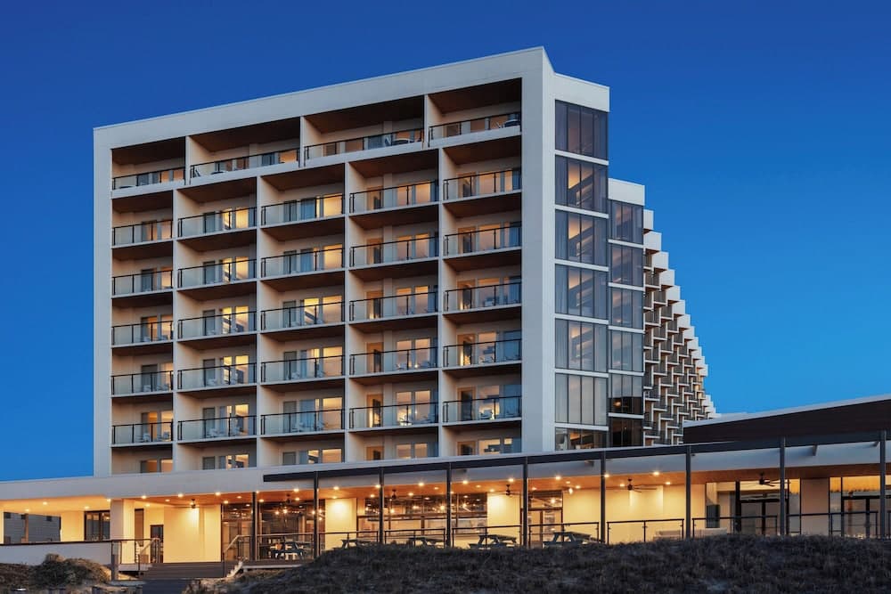 Delta Hotels by Marriott Virginia Beach Waterfront Suites 1