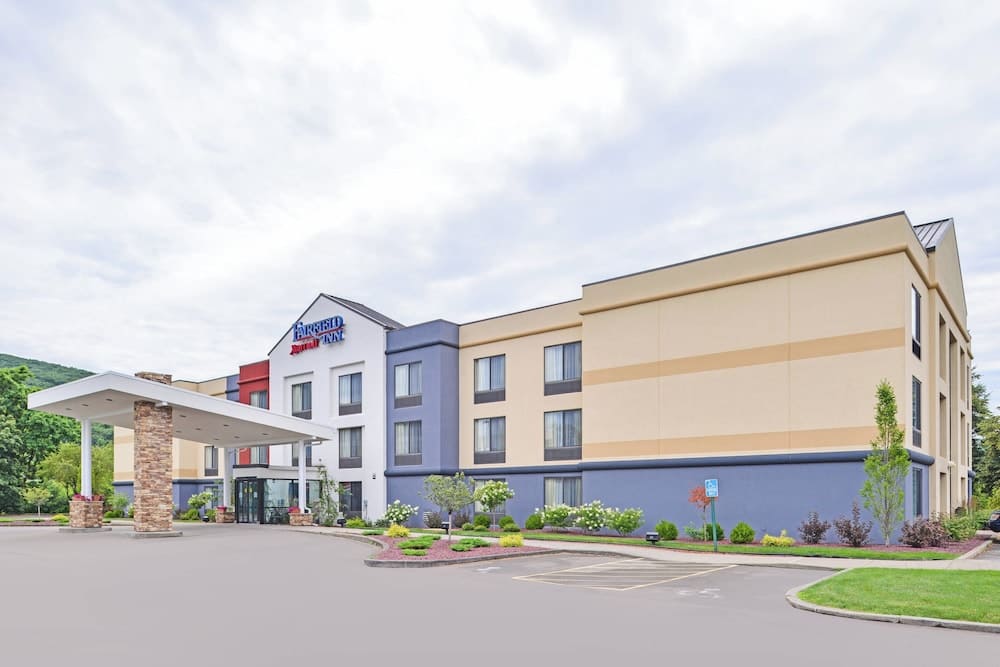 Fairfield Inn Corning Riverside 1