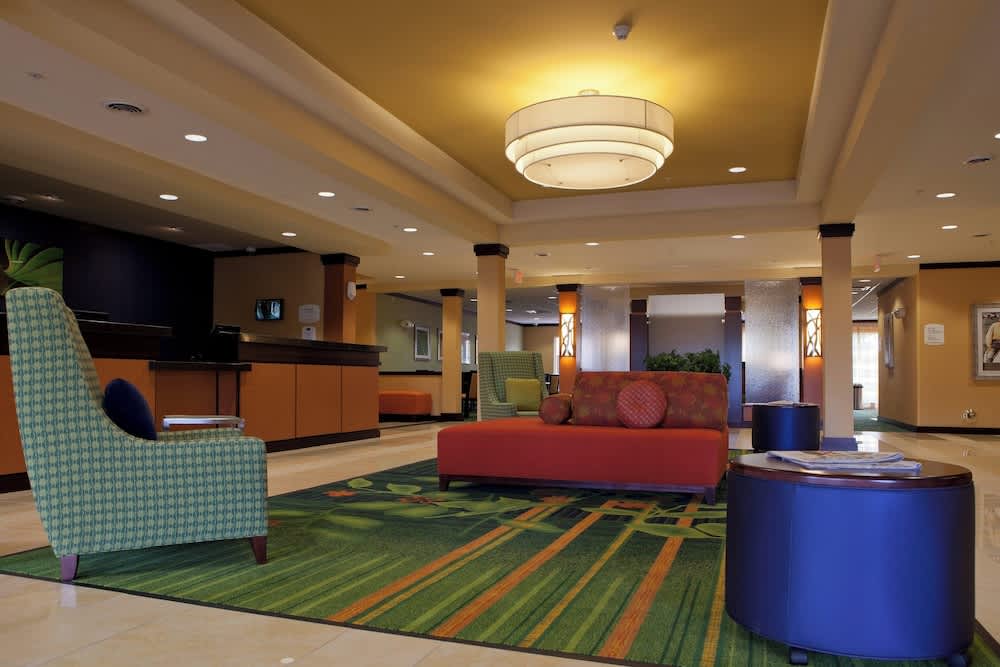 Fairfield Inn and Suites Flint Fenton 2