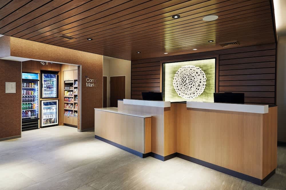 Fairfield Inn & Suites Sheboygan 2