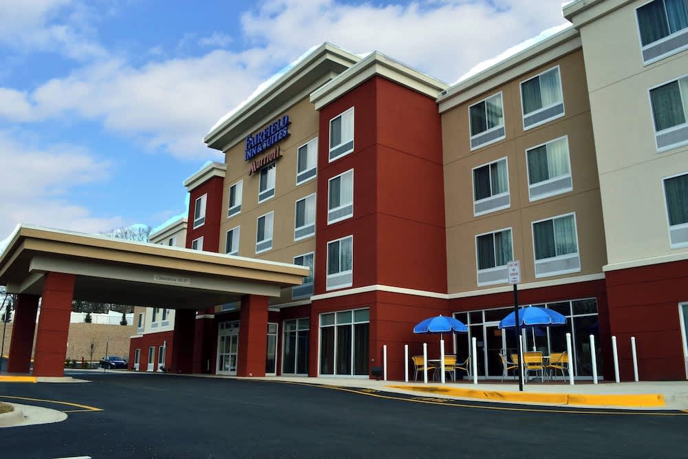 Fairfield Inn & Suites by Marriott Stafford Quantico 1