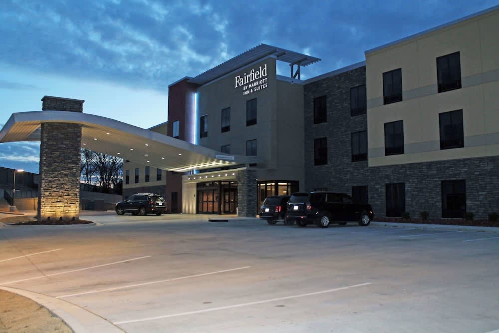 Fairfield by Marriott Inn & Suites St Louis South 1