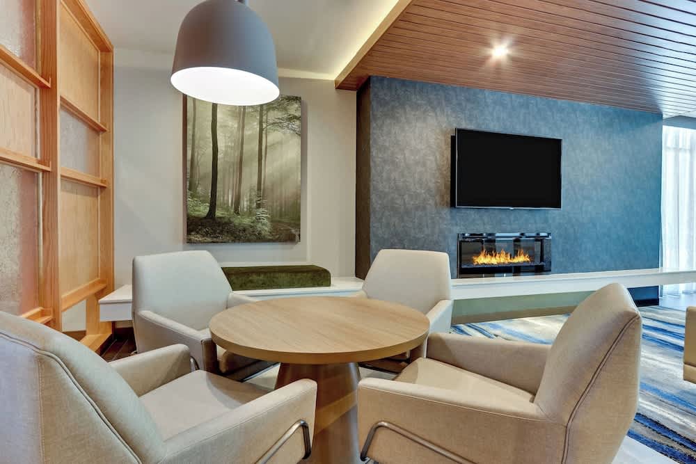 Fairfield Inn & Suites by Marriott Dallas Love Field 4