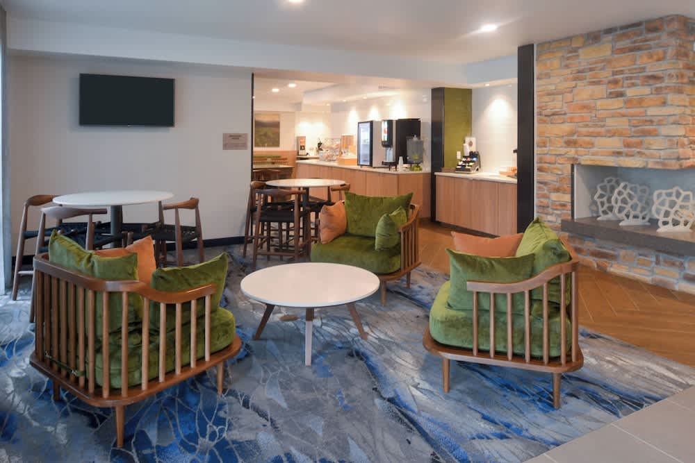 Fairfield Inn & Suites by Marriott Pittsburgh New Stanton 2