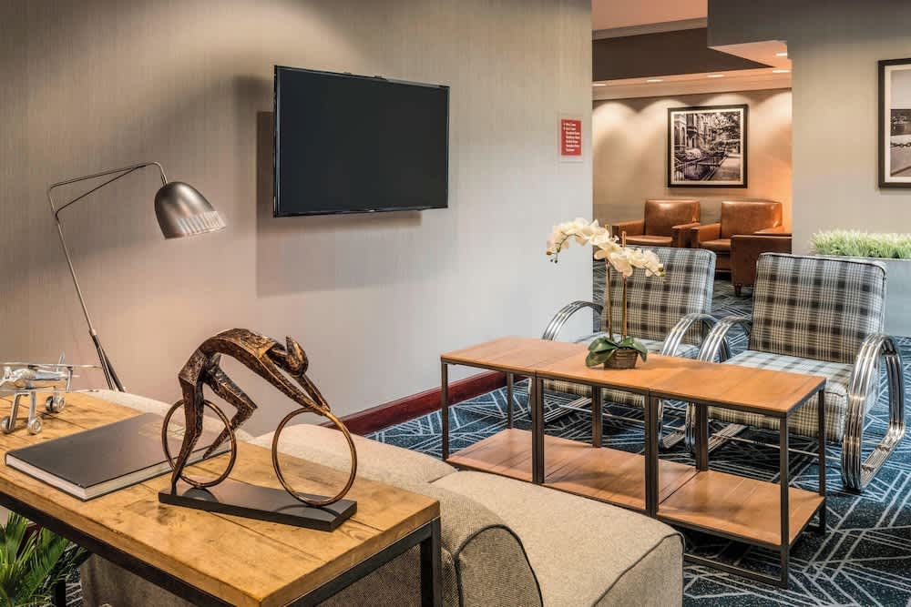 Four Points by Sheraton Boston Logan Airport Revere 2