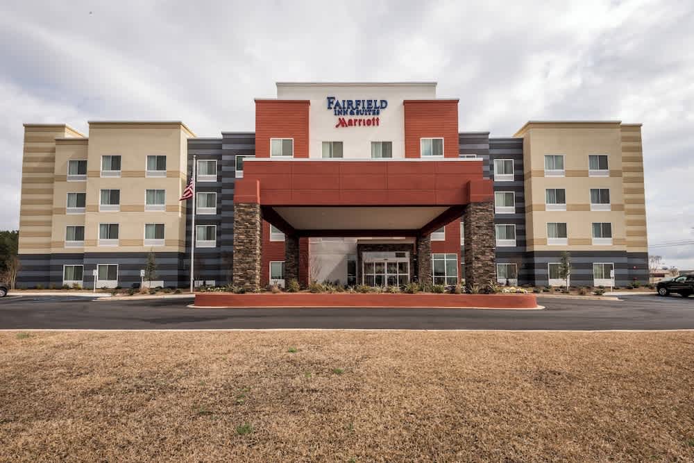 Fairfield Inn & Suites by Marriott Meridian 1