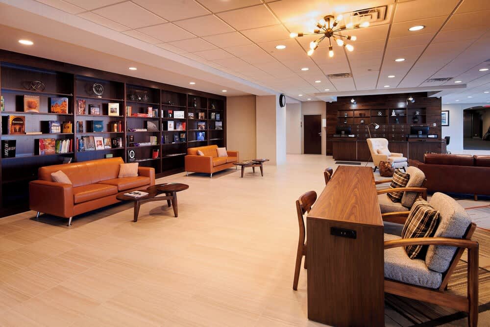 Four Points by Sheraton Cleveland-Eastlake 2