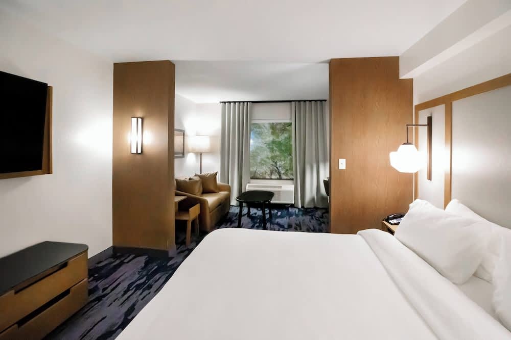 Fairfield by Marriott Inn & Suites Louisville Airport 4