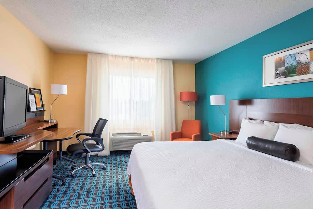 Fairfield Inn & Suites Holland 1