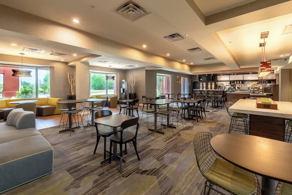 Courtyard by Marriott Bryan College Station 2