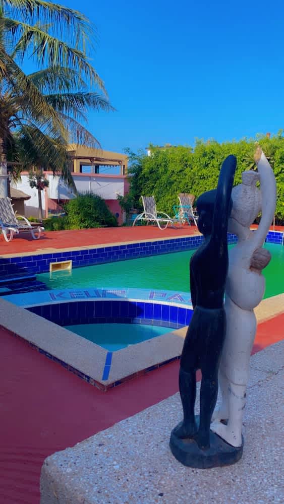 Black And White Hôtel 1