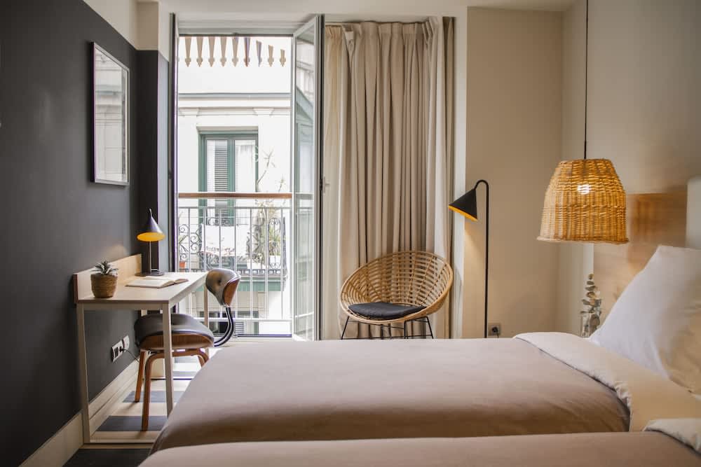 room Select Bilbao 4