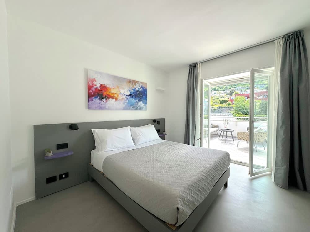 A&A Rooms 1