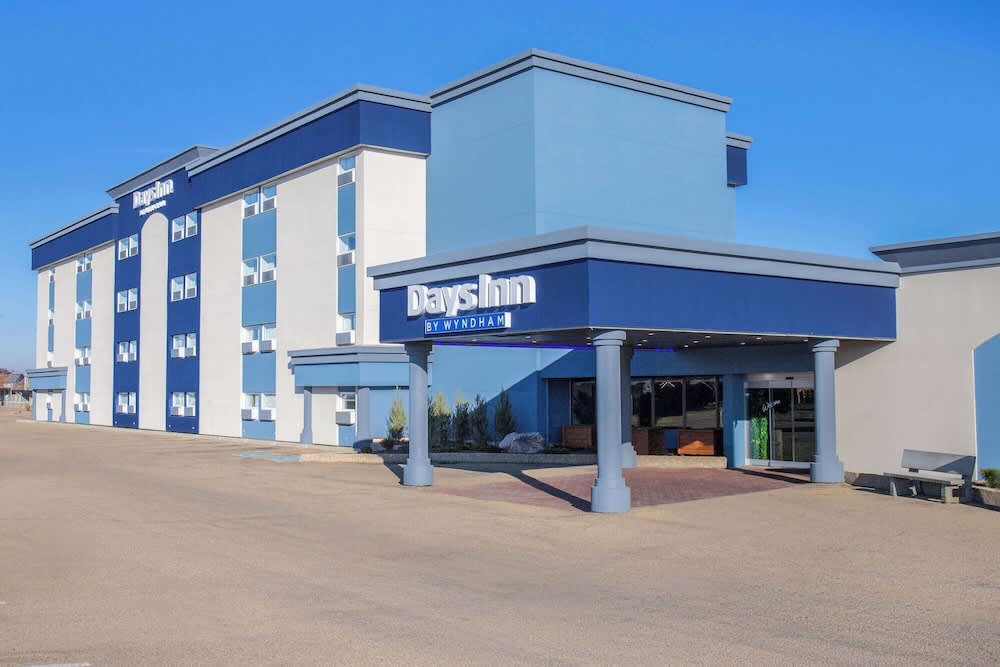 Days Inn & Conference Centre by Wyndham Camrose Norsemen 1