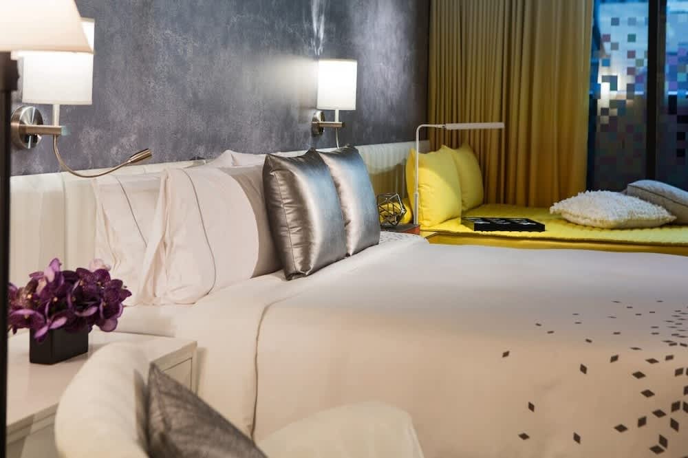 Renaissance New York Times Square by Marriott 4