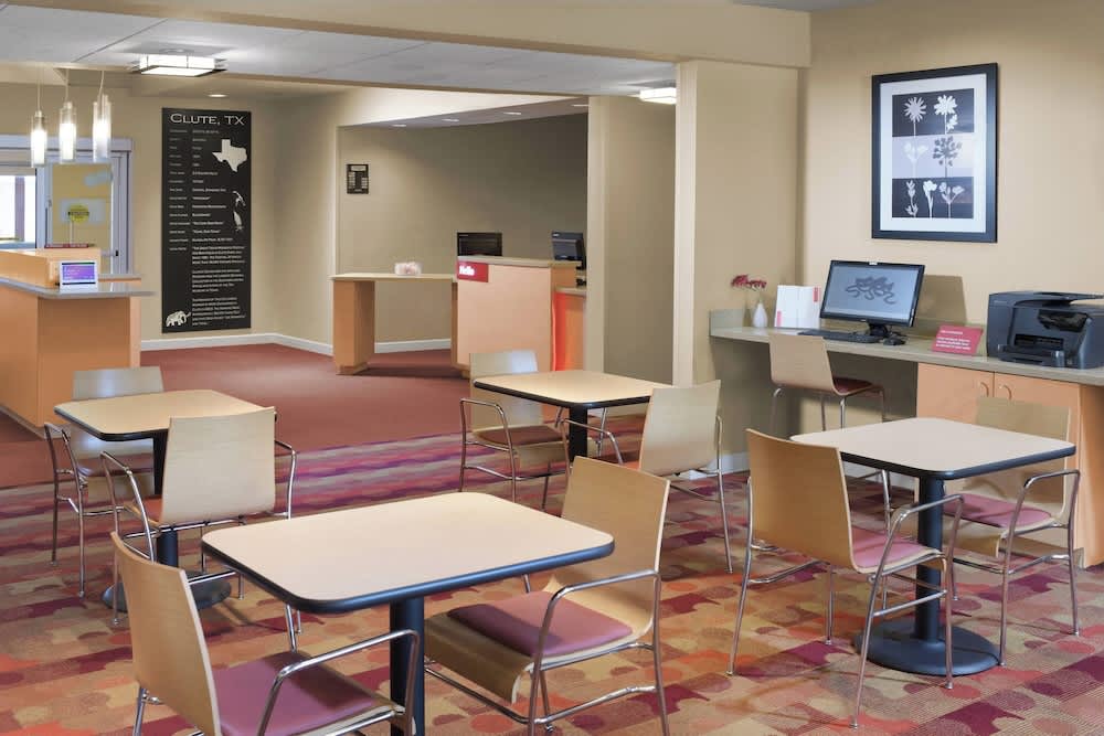 TownePlace Suites by Marriott Lake Jackson Clute 2