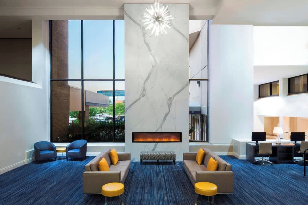 Sheraton Norfolk Waterside Hotel 2
