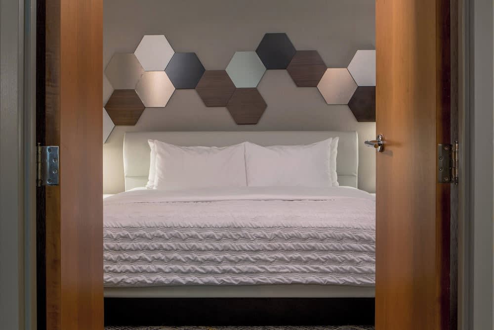 Le Meridien Boston Cambridge 1