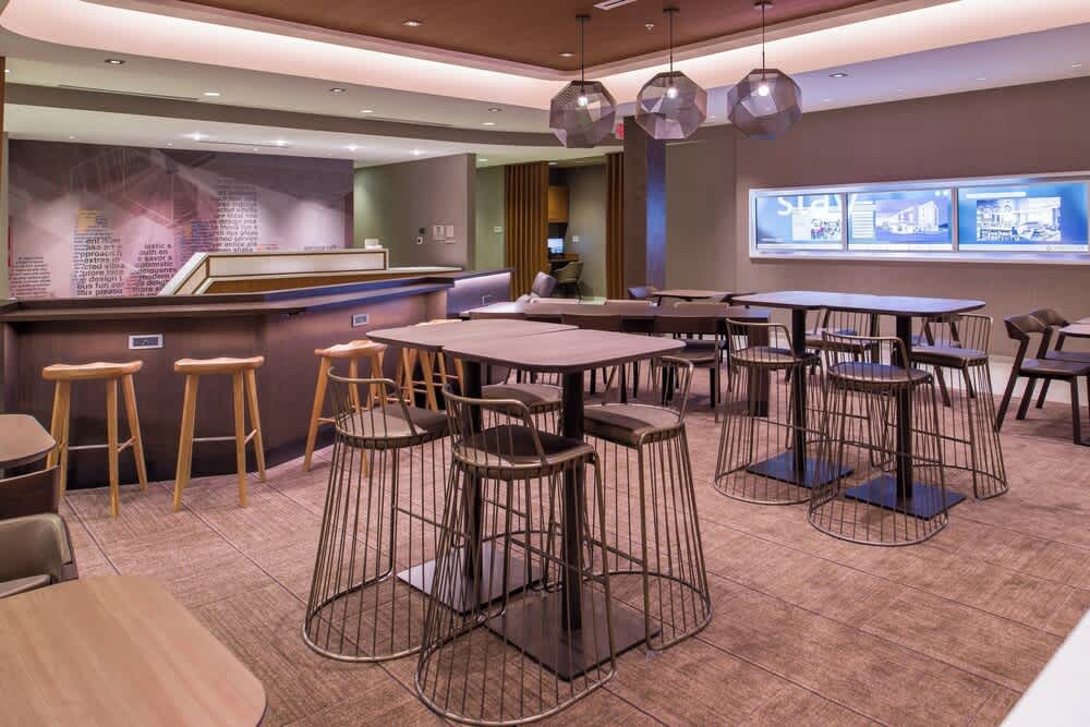 SpringHill Suites by Marriott Greensboro Airport 2